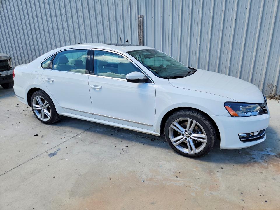 Снимка 4 от търг – 2015 VOLKSWAGEN PASSAT с VIN 1VWCS7A38FC080127
