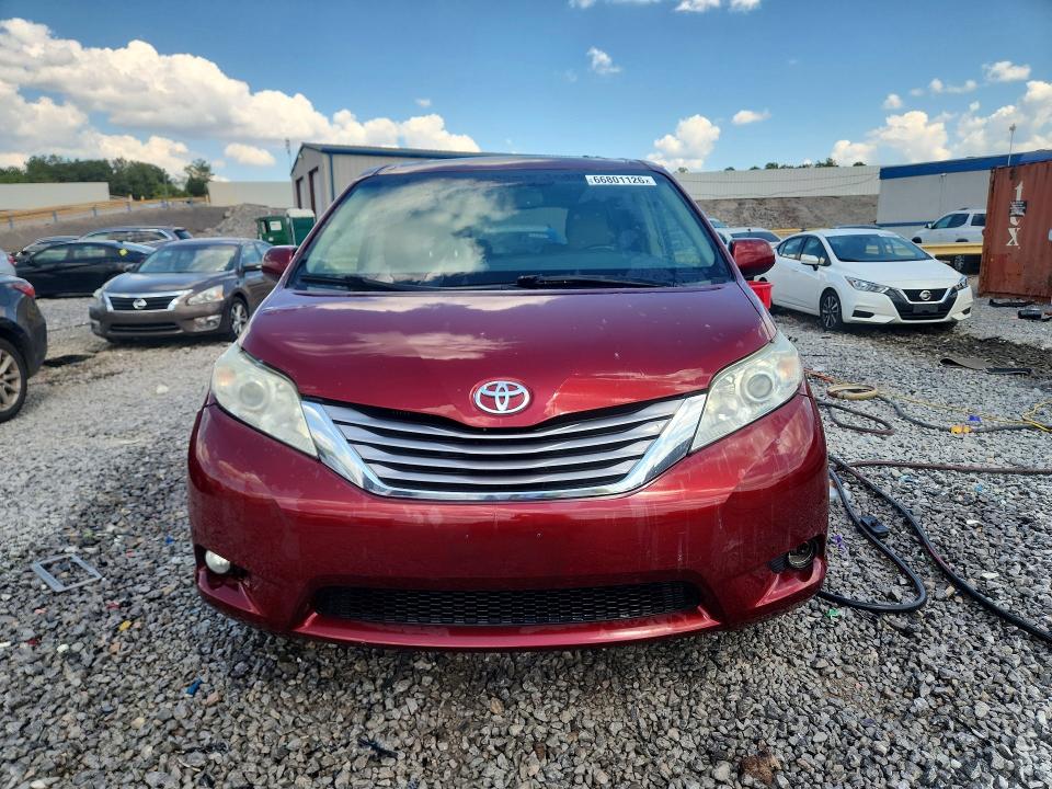 Photo 5 from auction – 2015 TOYOTA SIENNA with VIN 5TDYK3DC0FS606178