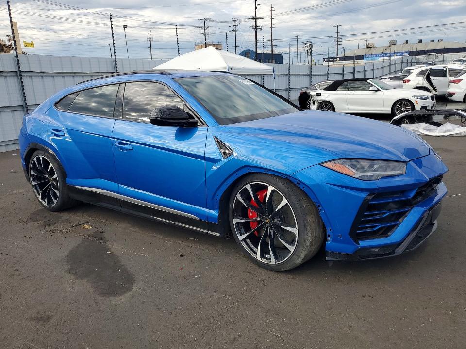 Photo 4 from auction – 2020 LAMBORGHINI URUS with VIN ZPBUA1ZL1LLA06998