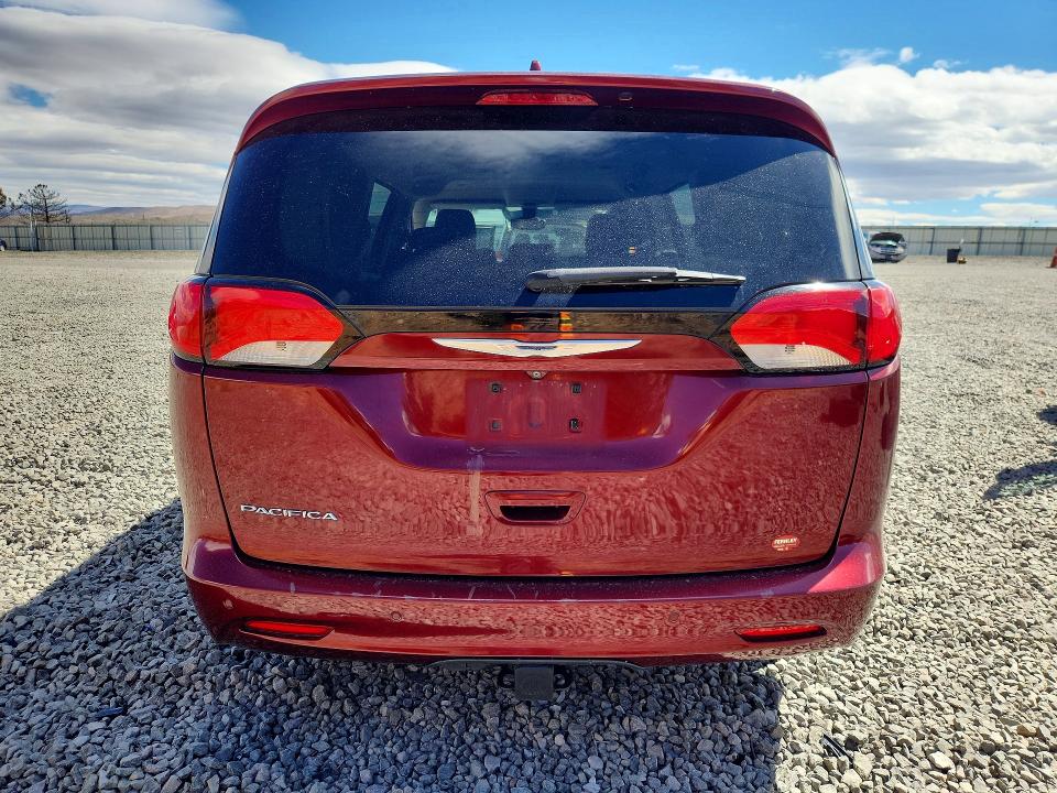 Photo 6 from auction – 2017 CHRYSLER PACIFICA with VIN 2C4RC1CGXHR509124