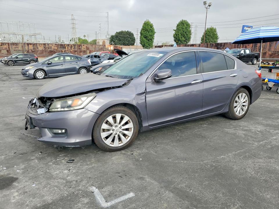 HONDA ACCORD 2015 with VIN 1HGCR3F80FA032324 - Photo from auction