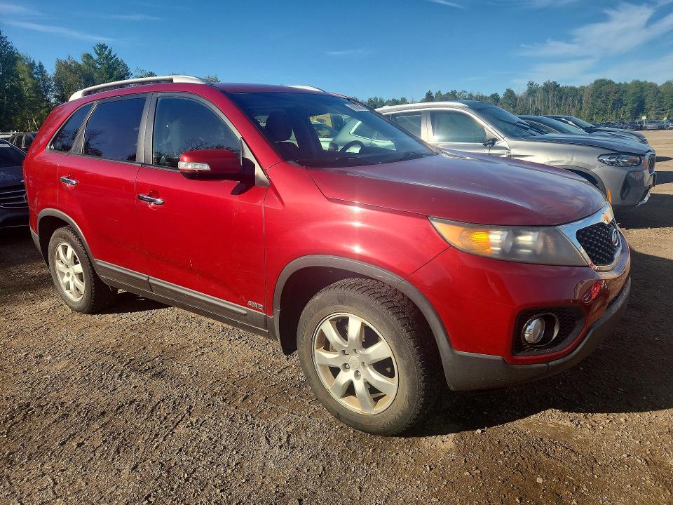 Photo 4 from auction – 2011 KIA SORENTO with VIN 5XYKTCA10BG023218