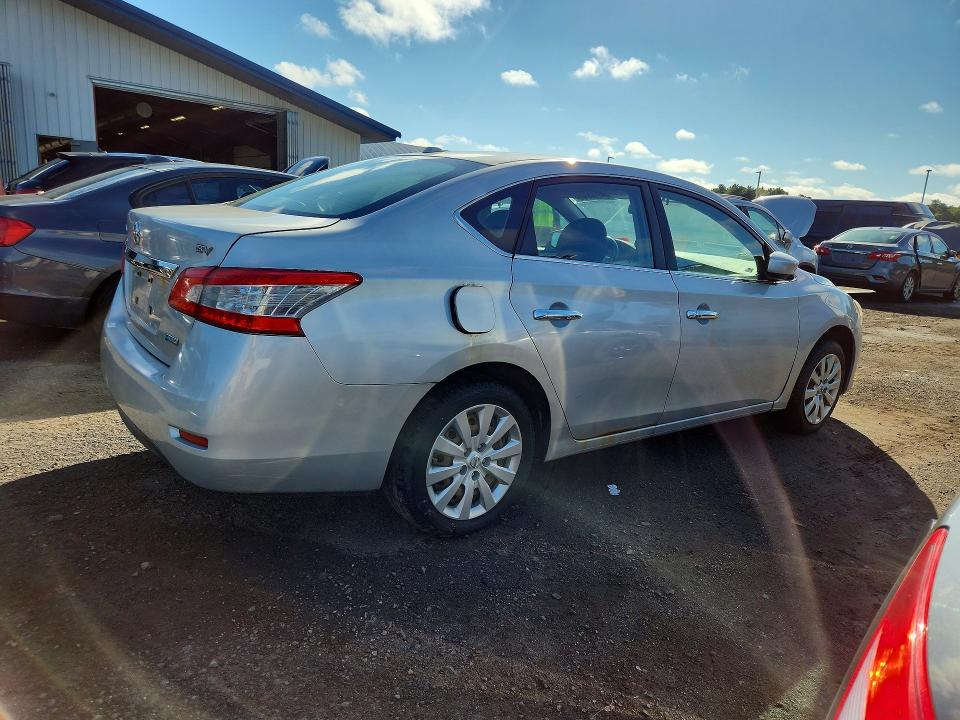Фото 3 с аукциона – 2014 NISSAN SENTRA с VIN 1N4AB7AP1EN850187
