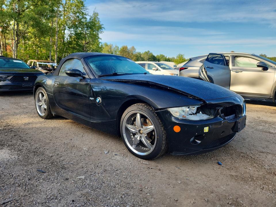 Photo 4 from auction – 2005 BMW Z4 with VIN 4USBT33575LR70596