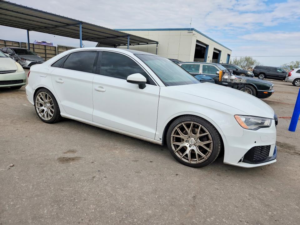 Foto 4 de la subasta – 2016 AUDI A3 con VIN WAUE8GFF2G1003289