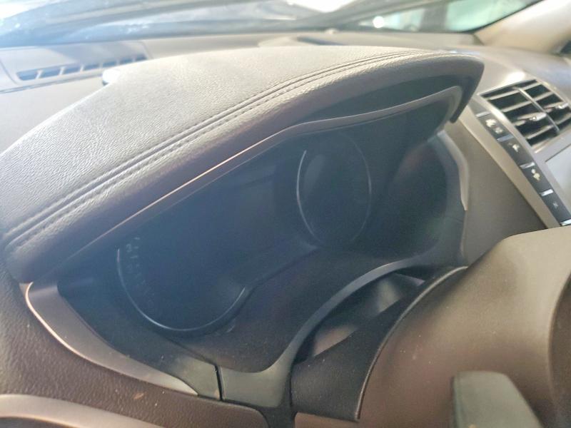 Photo 9 from auction – 2019 LINCOLN MKZ with VIN 3LN6L5E98KR602195