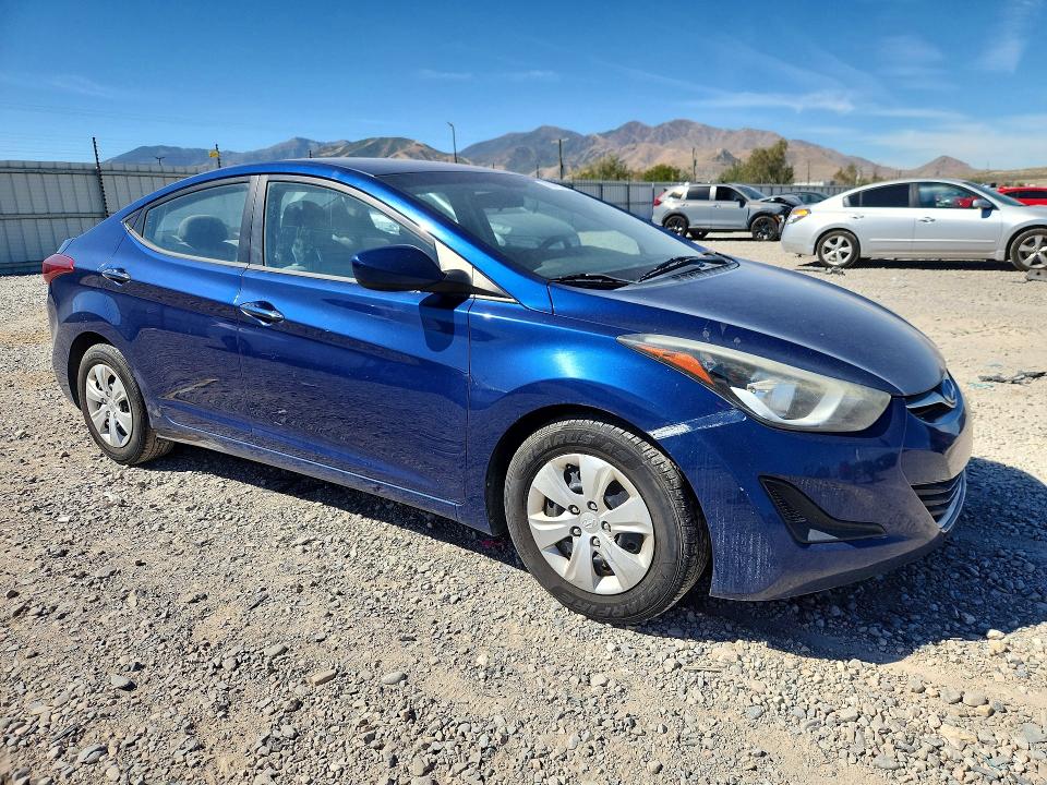 Photo 4 from auction – 2016 HYUNDAI ELANTRA with VIN 5NPDH4AE1GH704782