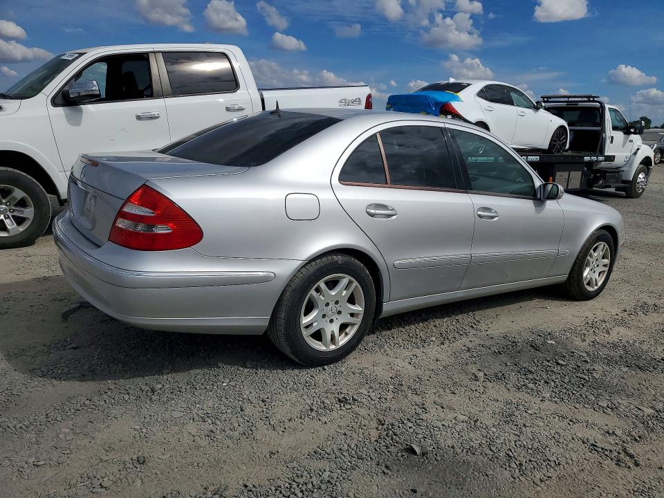Photo 3 from auction – 2003 MERCEDES-BENZ E with VIN WDBUF65J33A219469