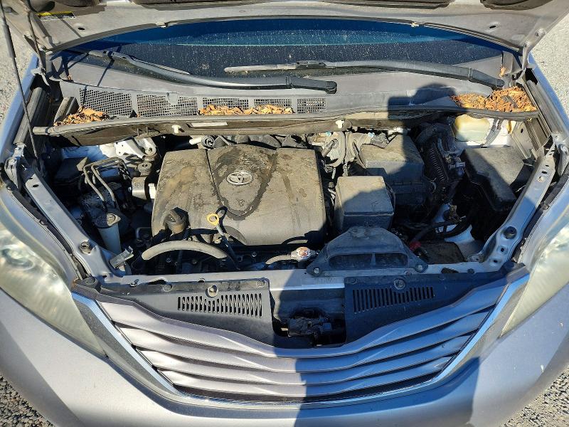 Photo 12 from auction – 2017 TOYOTA SIENNA with VIN 5TDYZ3DC0HS864389
