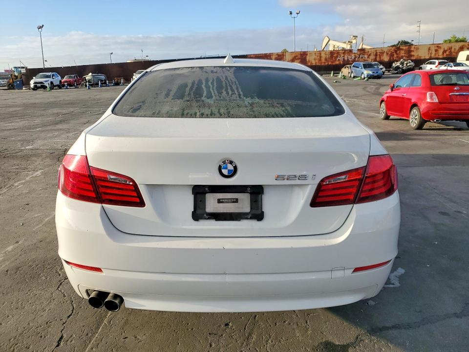 Photo 6 from auction – 2013 BMW 528 with VIN WBAXG5C50DD229207