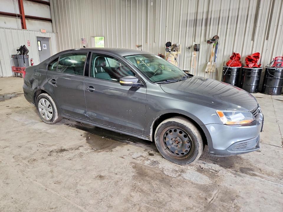 Снимка 4 от търг – 2014 VOLKSWAGEN JETTA с VIN 3VWD17AJ9EM243984