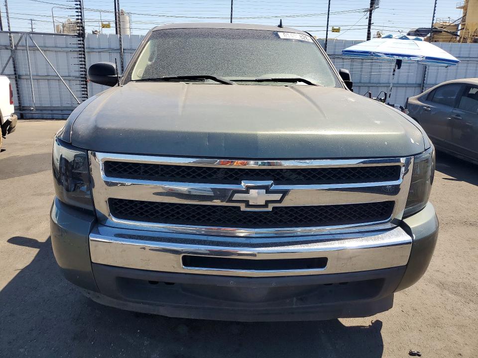 Photo 5 from auction – 2011 CHEVROLET SILVERADO with VIN 1GCRCREA8BZ452815
