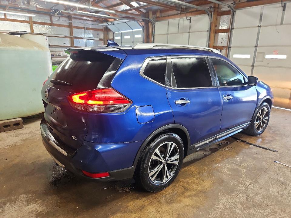 Photo 3 from auction – 2017 NISSAN ROGUE with VIN 5N1AT2MT4HC770221