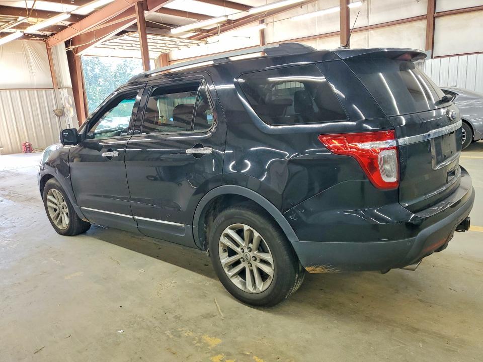 Photo 2 from auction – 2011 FORD EXPLORER with VIN 1FMHK7D84BGA81953