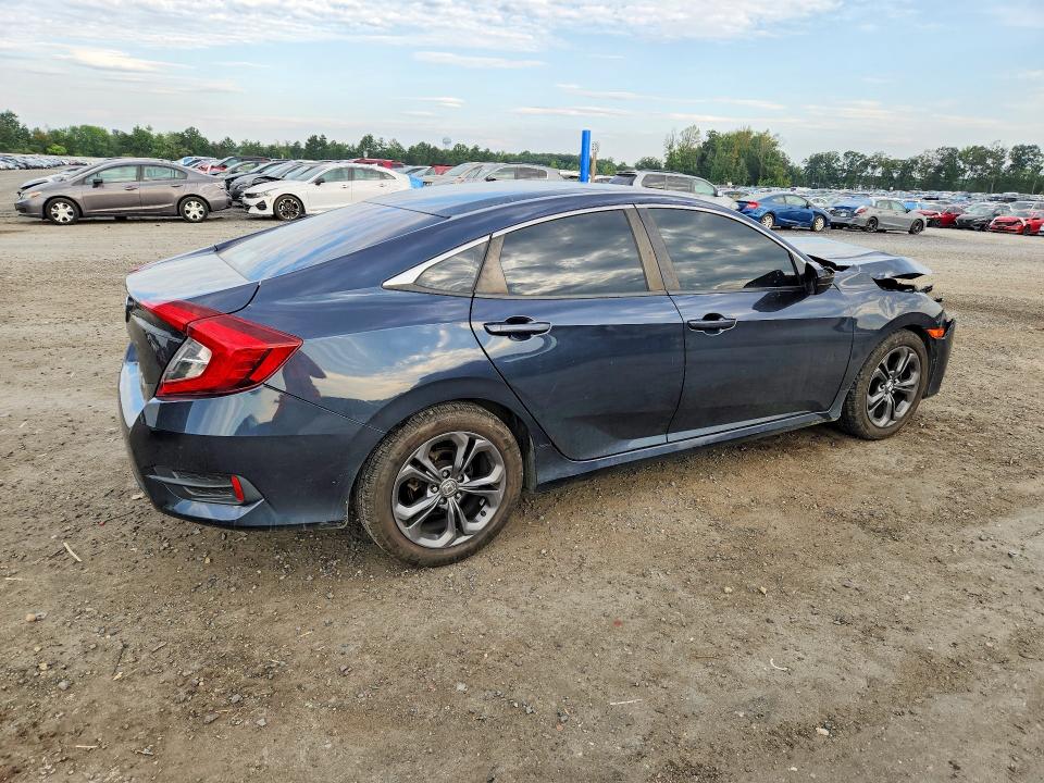 Снимка 3 от търг – 2017 HONDA CIVIC с VIN 19XFC2F55HE229714