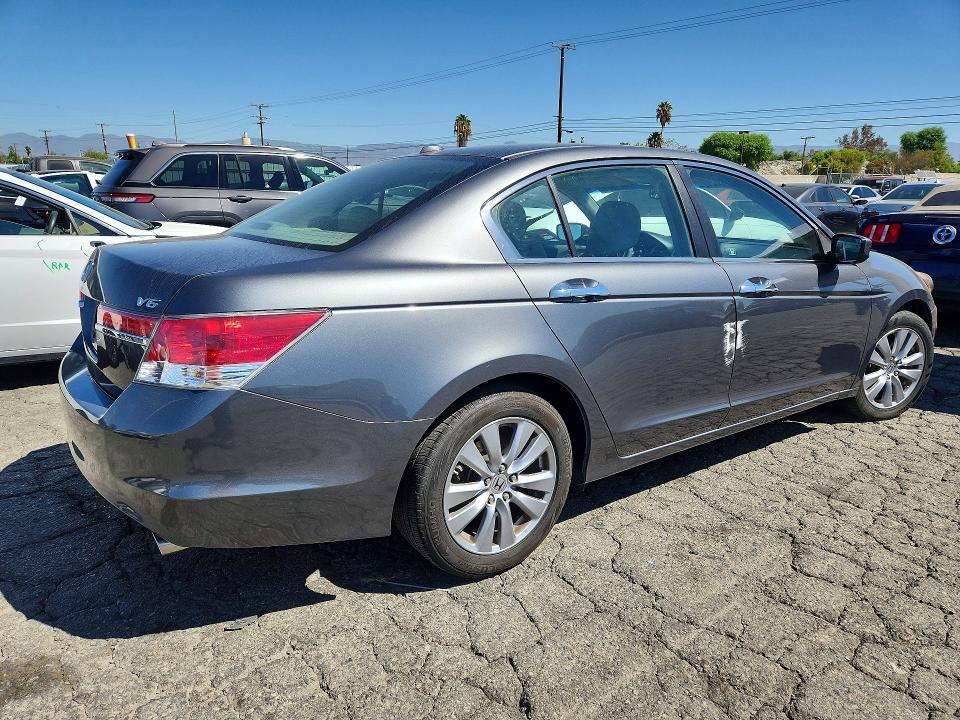 Photo 3 from auction – 2012 HONDA ACCORD with VIN 1HGCP3F87CA024657