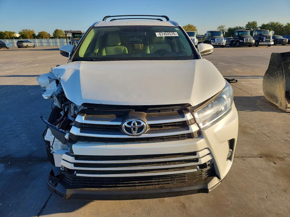 Снимка 5 от търг – 2016 TOYOTA HIGHLANDER с VIN 5TDYKRFH0GS135503