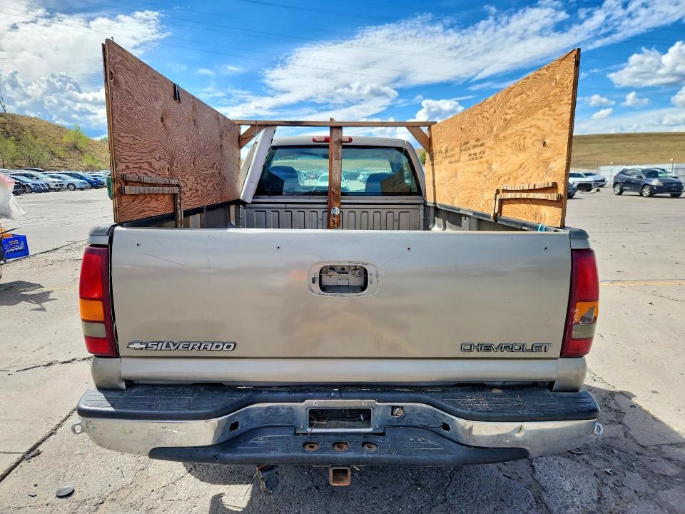 Photo 6 from auction – 2000 CHEVROLET SILVERADO with VIN 1GCEK14T3YE432851