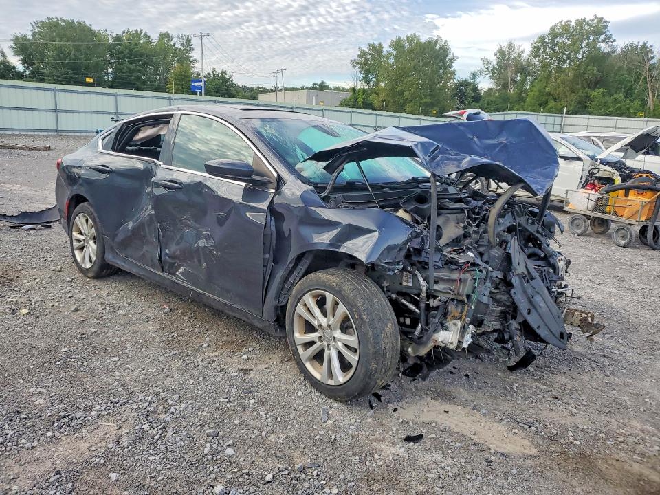 Photo 4 from auction – 2017 CHRYSLER 200 with VIN 1C3CCCABXHN507917