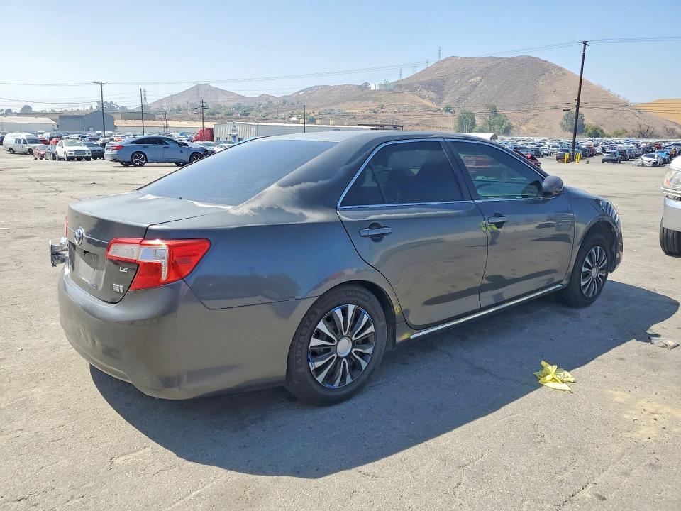 Снимка 3 от търг – 2012 TOYOTA CAMRY HYBRID с VIN 4T1BD1FK9CU018775