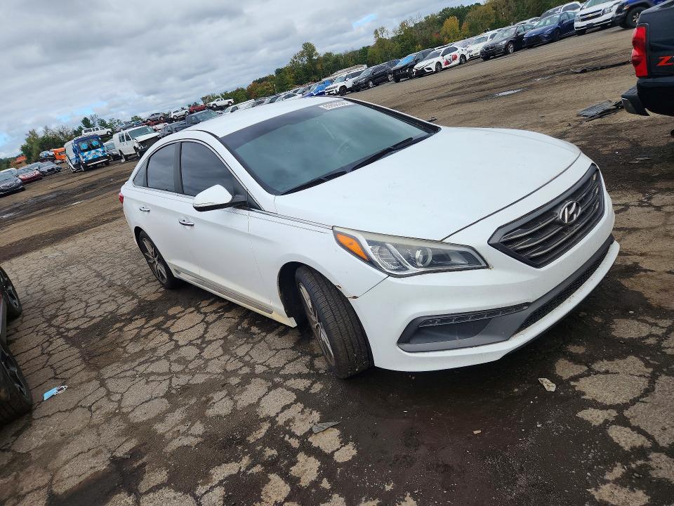 Photo 4 from auction – 2015 HYUNDAI SONATA with VIN 5NPE34AB2FH083415