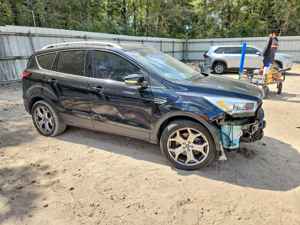 Снимка 4 от търг – 2018 FORD ESCAPE с VIN 1FMCU9J96JUA89338