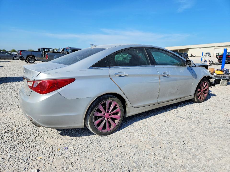Foto 3 de la subasta – 2011 HYUNDAI SONATA con VIN 5NPEC4AB4BH254451