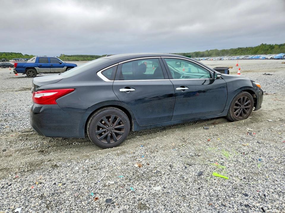 Photo 3 from auction – 2017 NISSAN ALTIMA with VIN 1N4AL3AP3HC151004