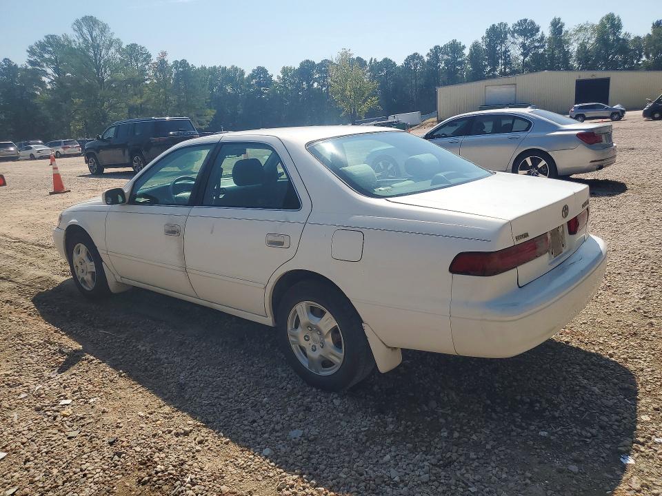 Photo 2 from auction – 1998 TOYOTA CAMRY with VIN 4T1BF22K4WU928716