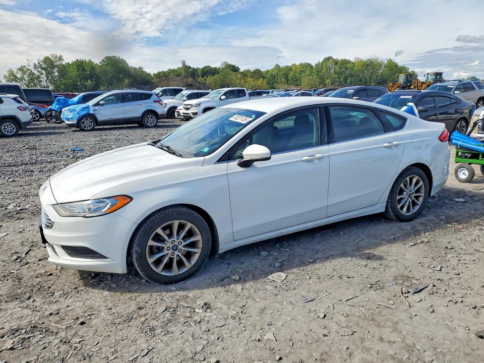 FORD FUSION 2017 con VIN 3FA6P0H77HR160868 - Foto de la subasta