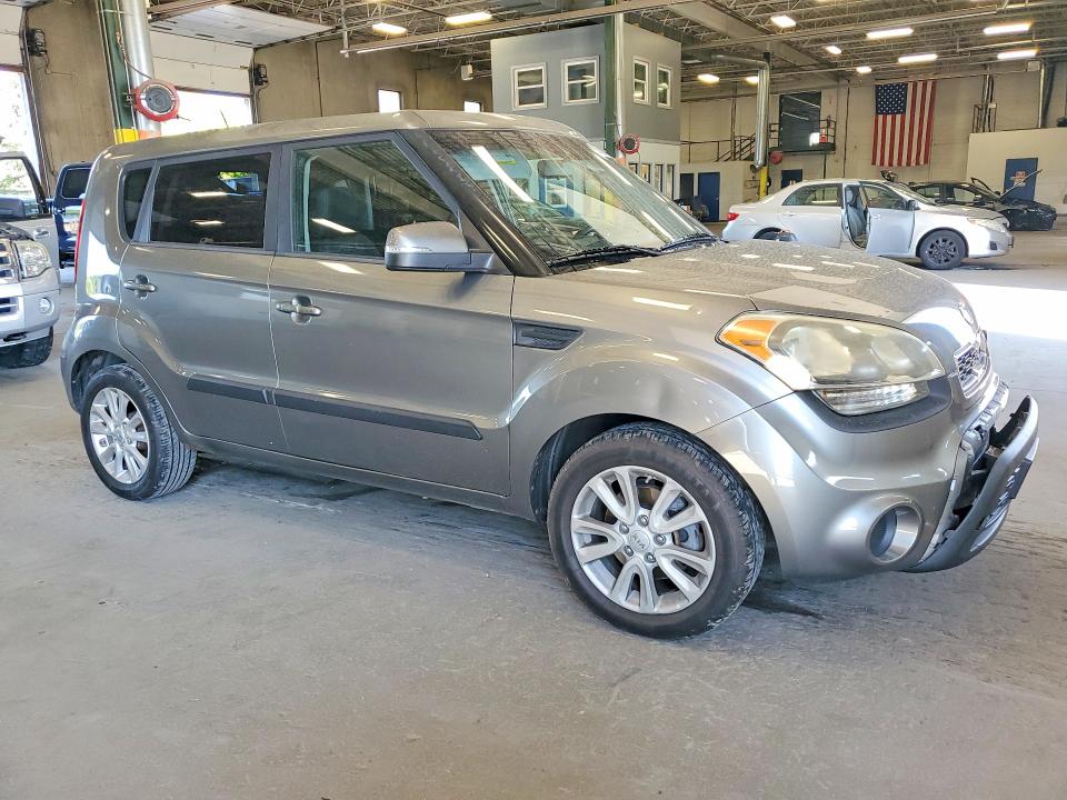 Photo 4 from auction – 2012 KIA SOUL with VIN KNDJT2A68C7353396