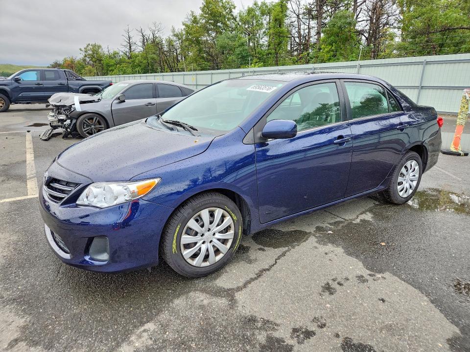 Снимка 1 от търг – 2013 TOYOTA COROLLA с VIN 2T1BU4EE4DC993779