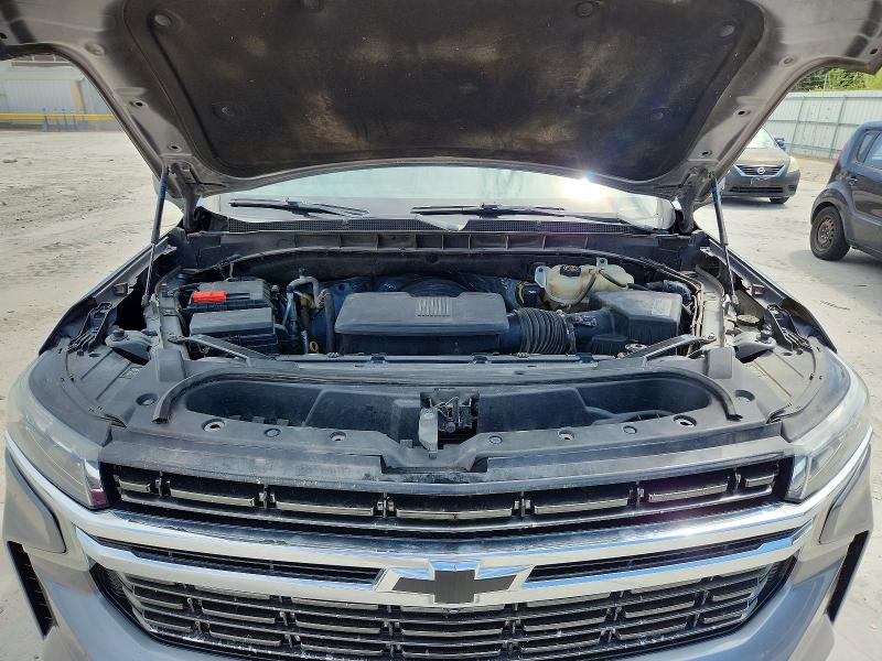Photo 11 from auction – 2021 CHEVROLET SUBURBAN with VIN 1GNSCEKD0MR225072
