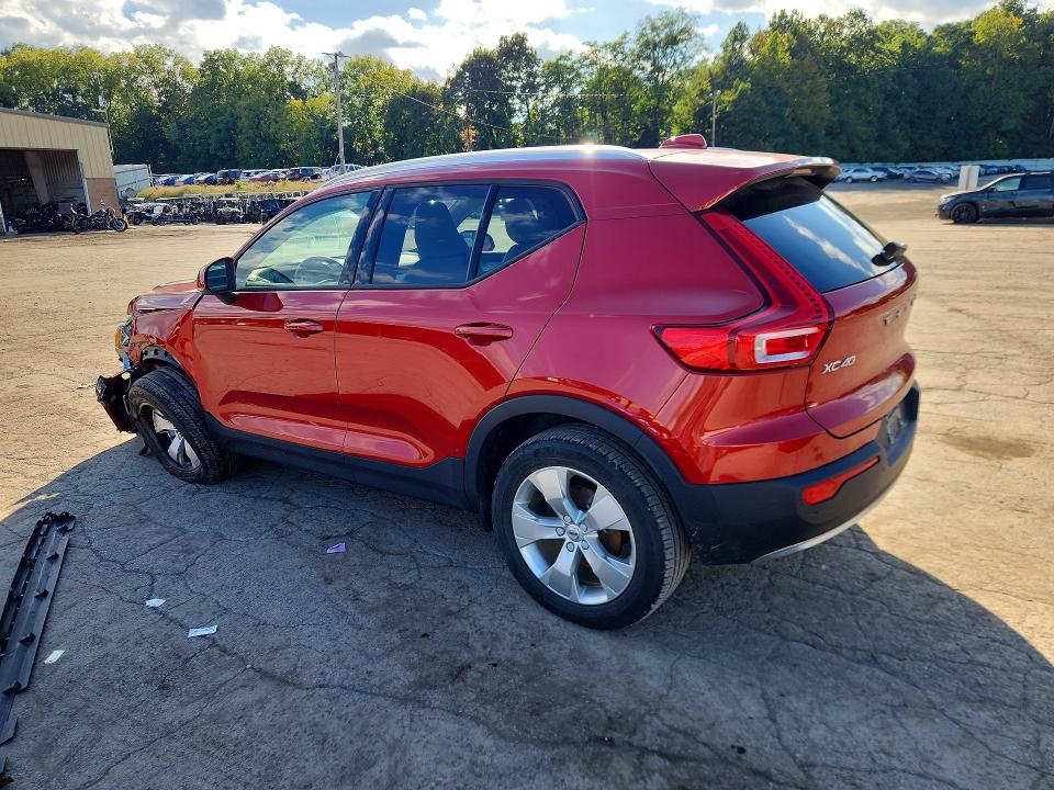صورة رقم 2 من المزاد - 2021 VOLVO XC40 مع VIN YV4162UK7M2603769