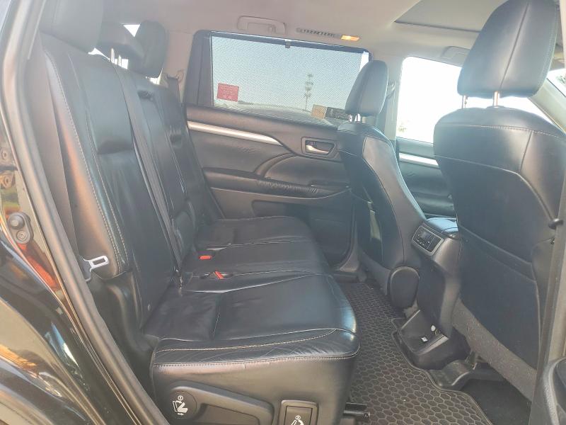 Photo 11 from auction – 2015 TOYOTA HIGHLANDER with VIN 5TDJKRFH3FS141182