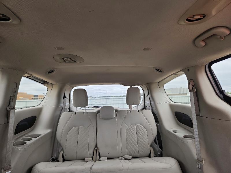 Фото 10 с аукциона – 2017 CHRYSLER PACIFICA с VIN 2C4RC1CG5HR500945