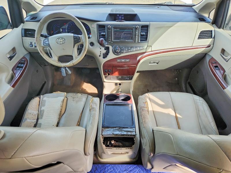 Photo 8 from auction – 2012 TOYOTA SIENNA with VIN 5TDYK3DC4CS223808