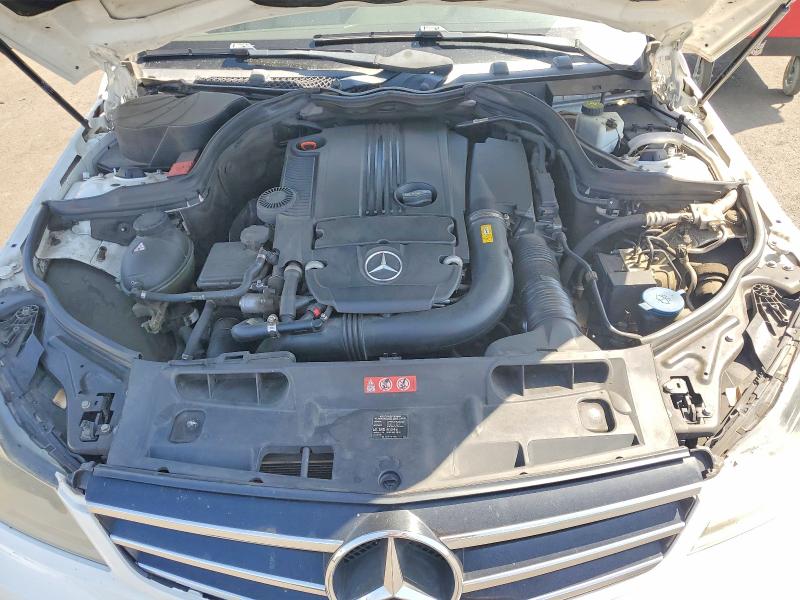 Photo 11 from auction – 2014 MERCEDES-BENZ C with VIN WDDGF4HB9EG198060