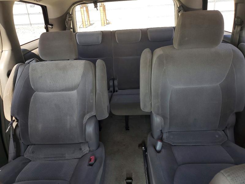 Photo 10 from auction – 2005 TOYOTA SIENNA with VIN 5TDBA23C75S045027