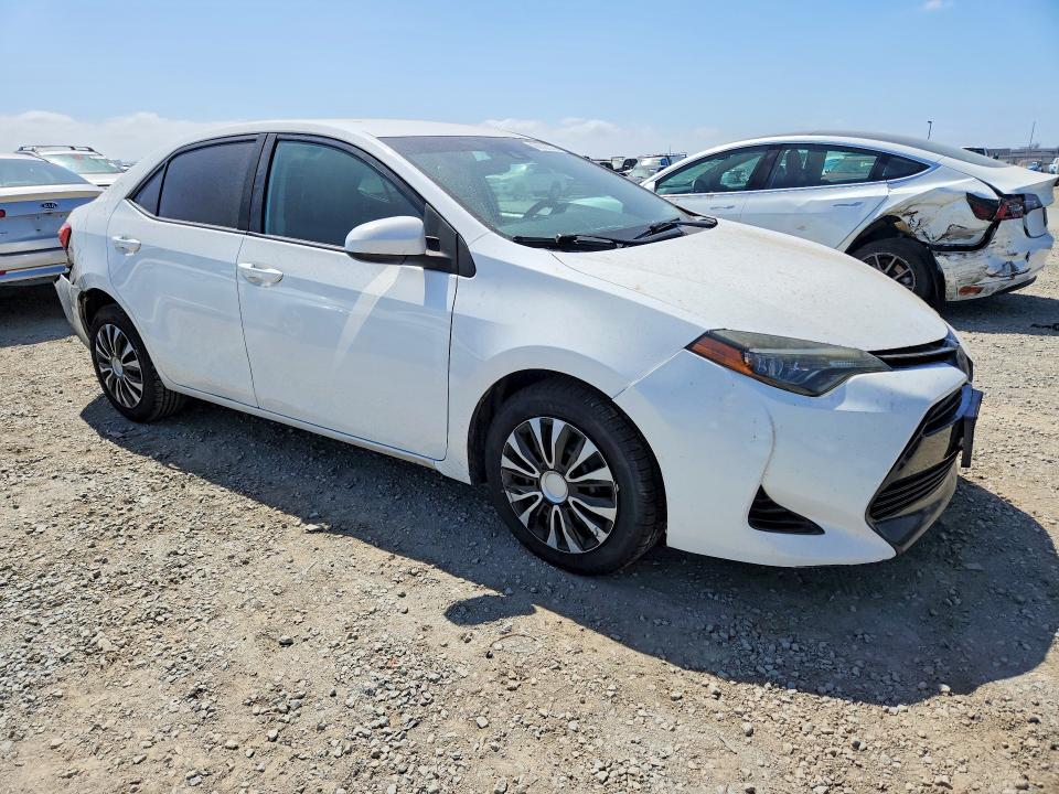 Photo 4 from auction – 2018 TOYOTA COROLLA with VIN 5YFBURHE6JP765822