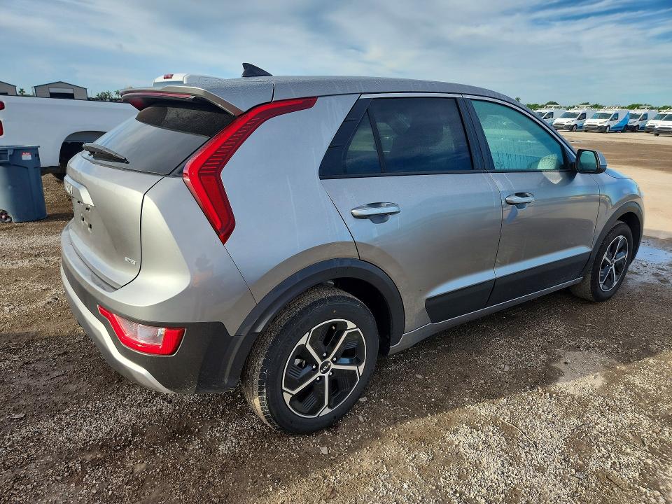 Photo 3 from auction – 2026 KIA NIRO with VIN KNDCP3LE5T5326546
