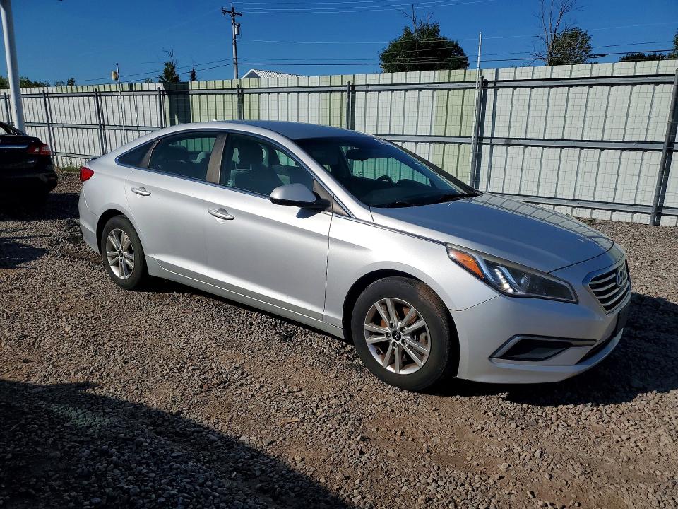 Снимка 4 от търг – 2016 HYUNDAI SONATA с VIN 5NPE24AF2GH267051