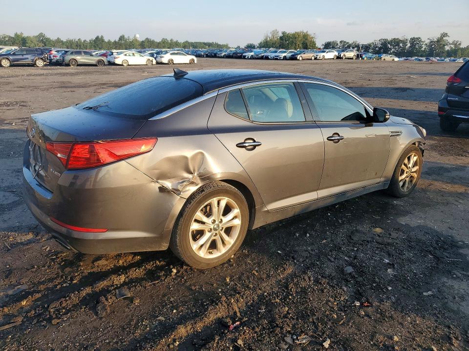 Снимка 3 от търг – 2011 KIA OPTIMA с VIN KNAGN4A65B5146424