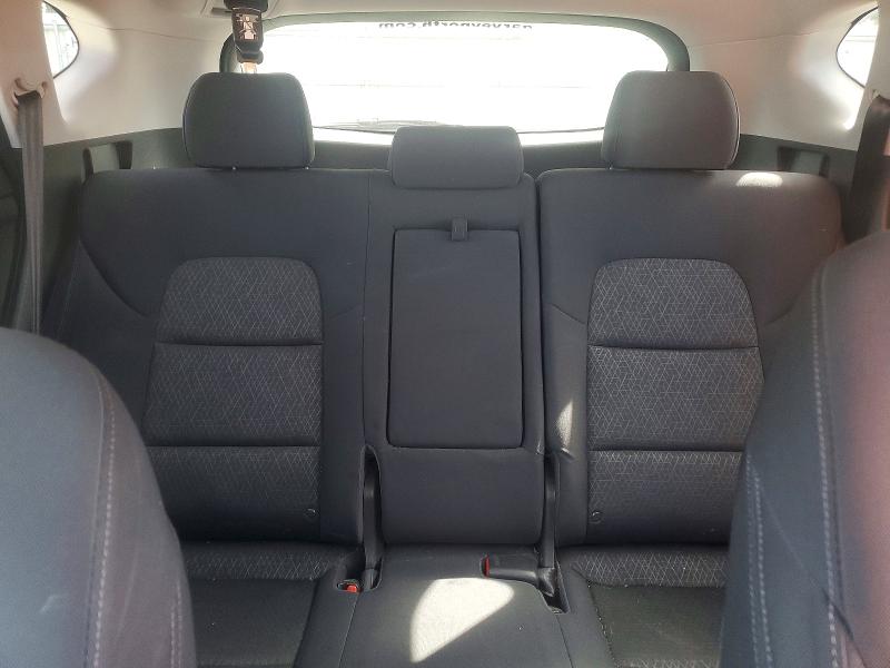 Photo 10 from auction – 2016 HYUNDAI TUCSON with VIN KM8J3CA25GU049142