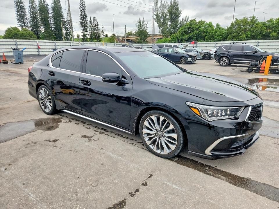 Photo 4 from auction – 2018 ACURA RLX with VIN JH4KC1F59JC000540
