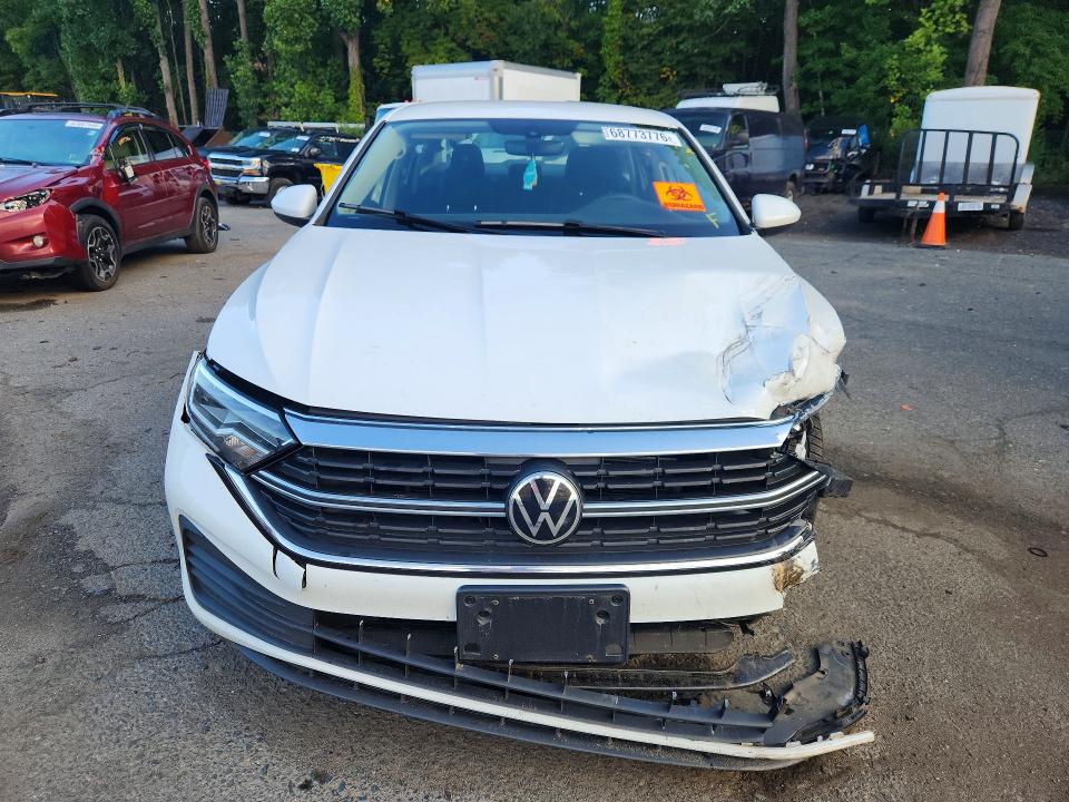 Снимка 5 от търг – 2023 VOLKSWAGEN JETTA с VIN 3VW5M7BUXPM007948