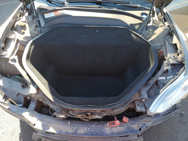 Foto 11 de la subasta – 2015 TESLA MODEL S con VIN 5YJSA1H28FF095144
