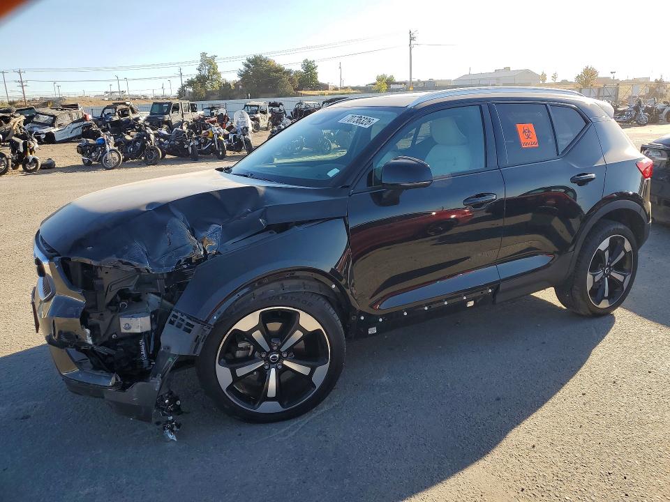 VOLVO XC40 2022 مع رقم تعريف المركبة YV4162UK4L2280067 - صورة من المزاد