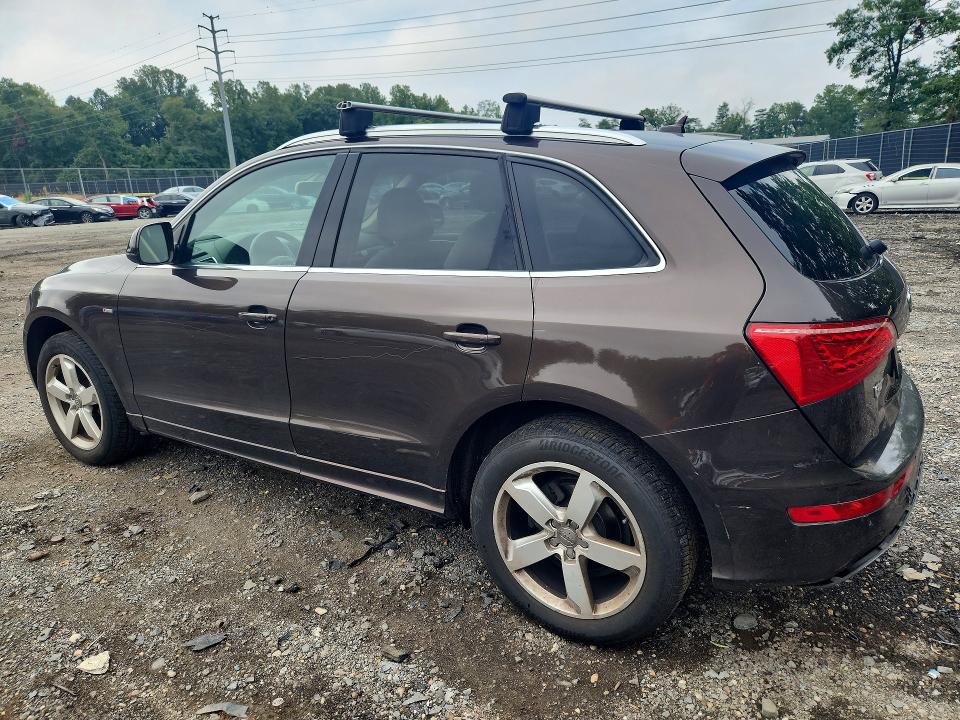 Zdjęcie 2 z aukcji – 2011 AUDI Q5 z VIN WA1DKAFP3BA028534