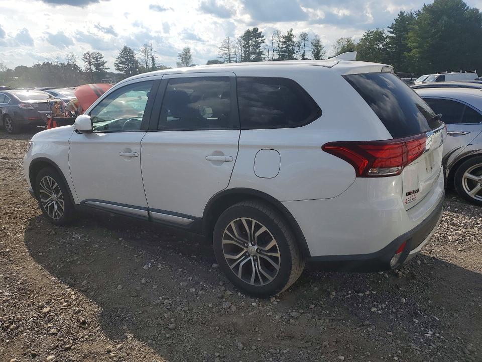 Photo 2 from auction – 2017 MITSUBISHI OUTLANDER with VIN JA4AZ2A30HZ070338